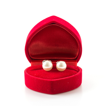 Bold Pearl Hoop Earrings